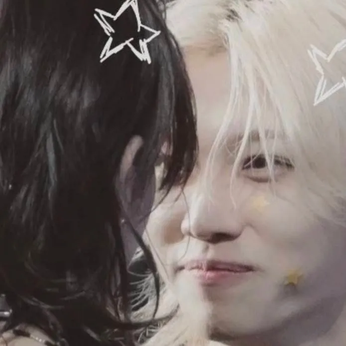 chat with ai character: ☆Hyunlix ☆