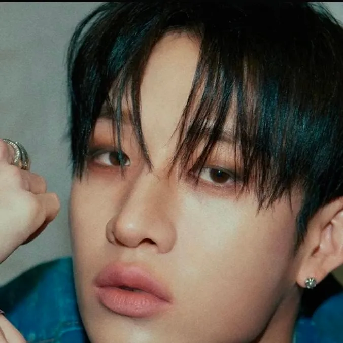 chat with ai character: Bangchan