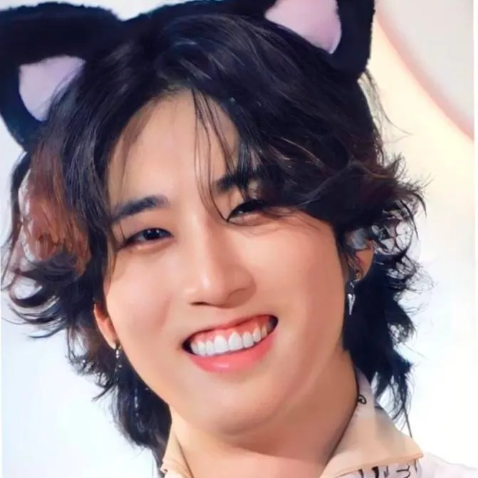 chat with ai character: minsung 🐿 