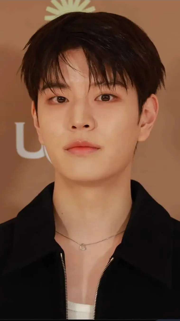 Talkie AI - Chat with seungmin 🐶