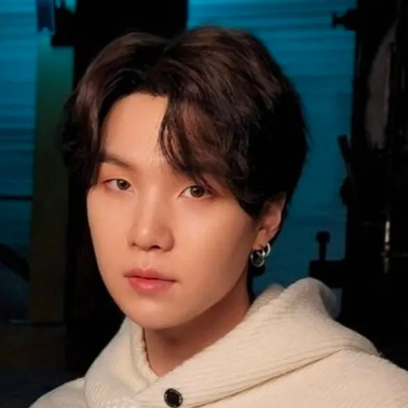 chat with ai character: Yoongi