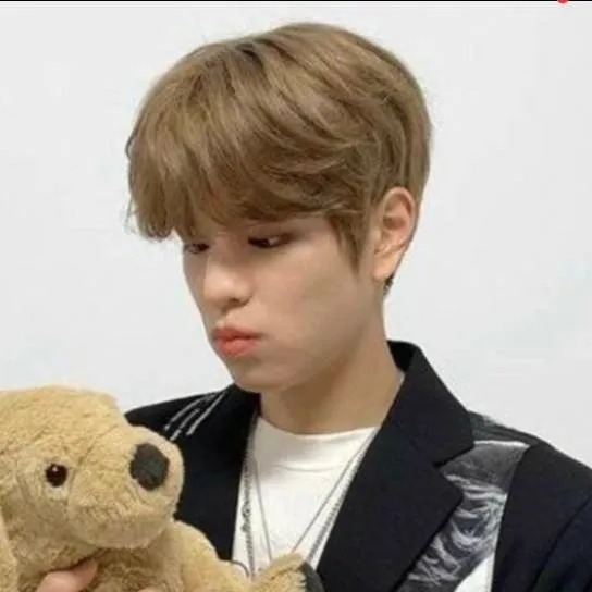 chat with ai character: ✧˖° seungbin ✧˖°