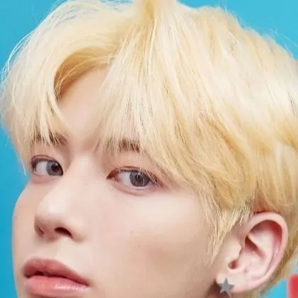 chat with ai character: Kang Taehyun