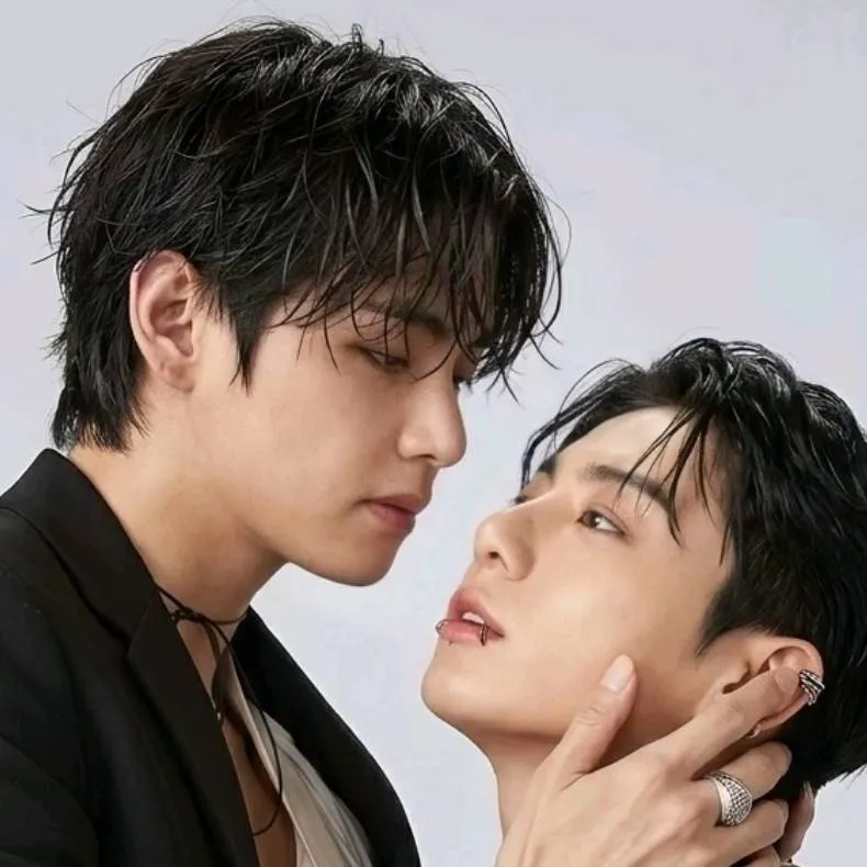 chat with ai character: Taekook