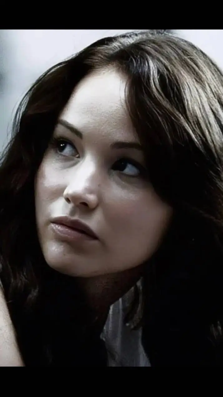 ai character: Katniss background