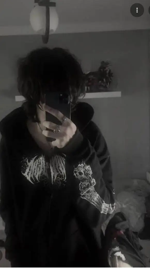 ai character: LEO background