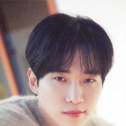 chat with ai character: Lee Jun ho