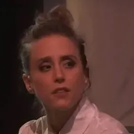 chat with ai character: Emma Perkins