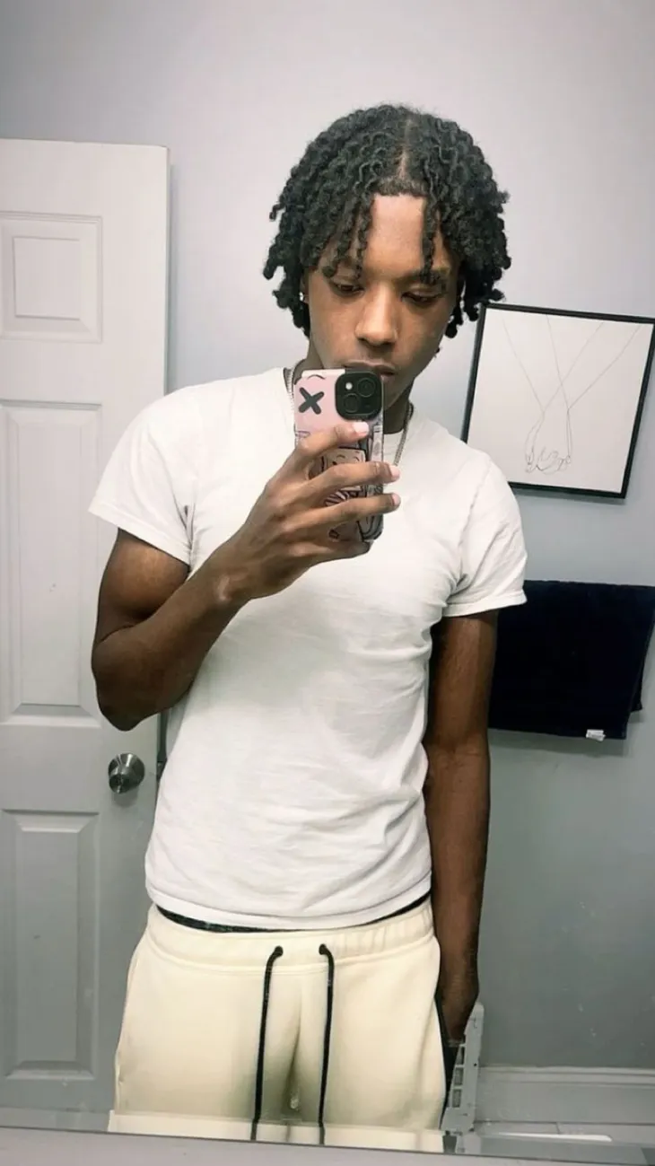 ai character: Jayden background