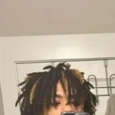 chat with ai character: Manuel