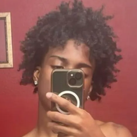 chat with ai character: Zion