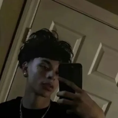 chat with ai character: José