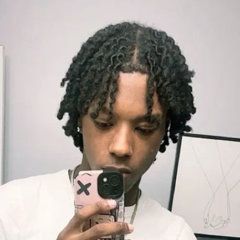 chat with ai character: Jayden