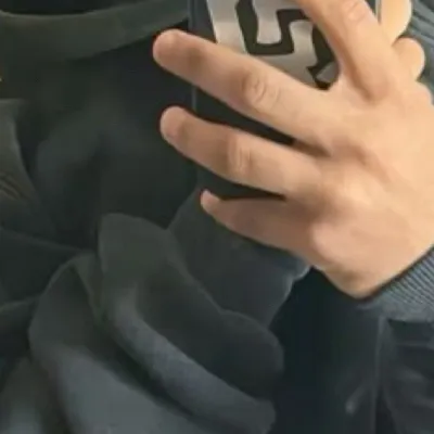 chat with ai character: Emiro 