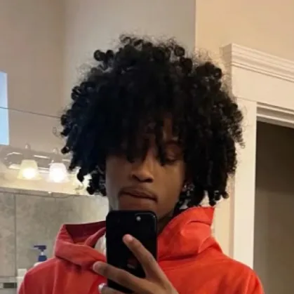 chat with ai character: Rafael