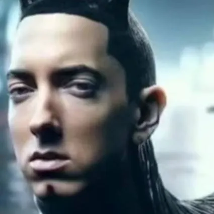 chat with ai character: Sluginem