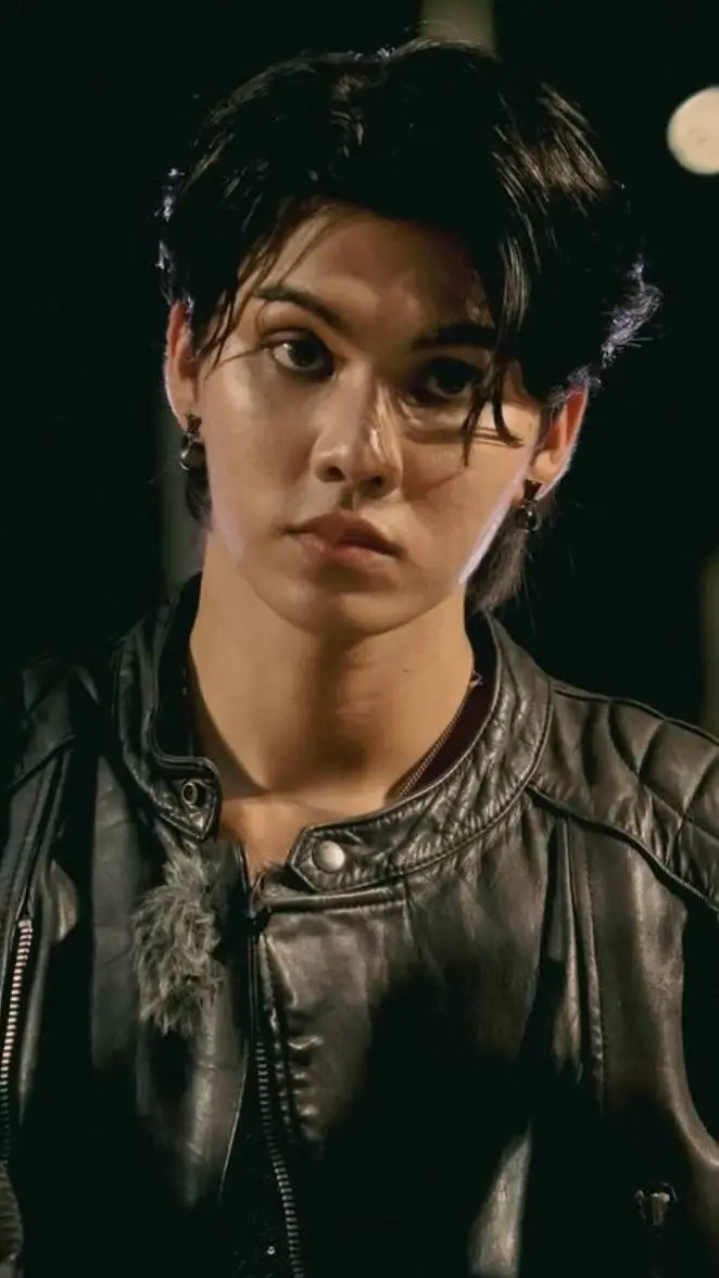 Talkie AI - Chat with Veir and Kelvin 