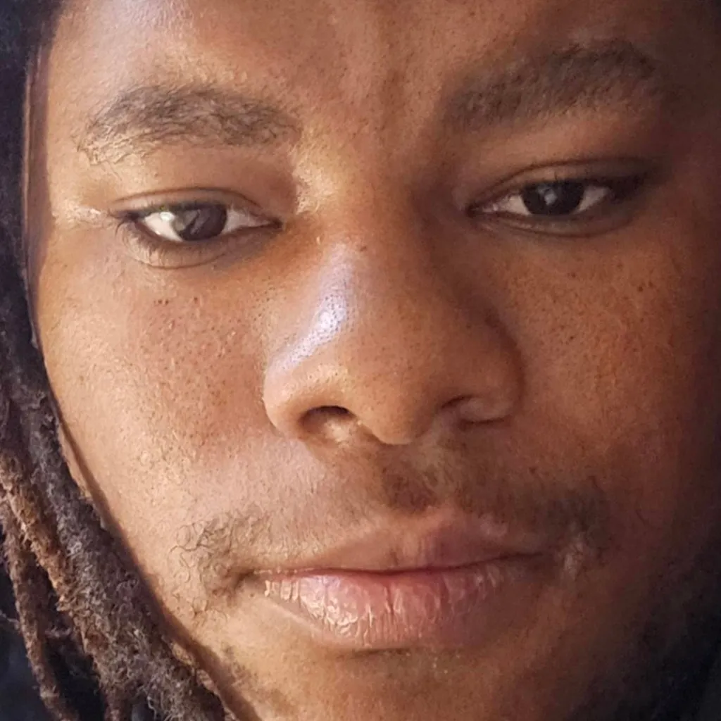 chat with ai character: Bryan Davis 