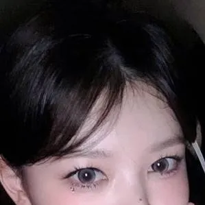 chat with ai character: Moka