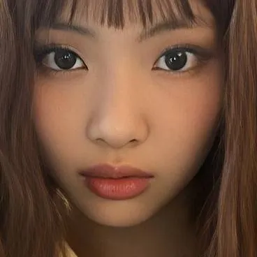 chat with ai character: Hyein