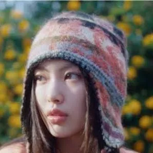 chat with ai character: Hyein