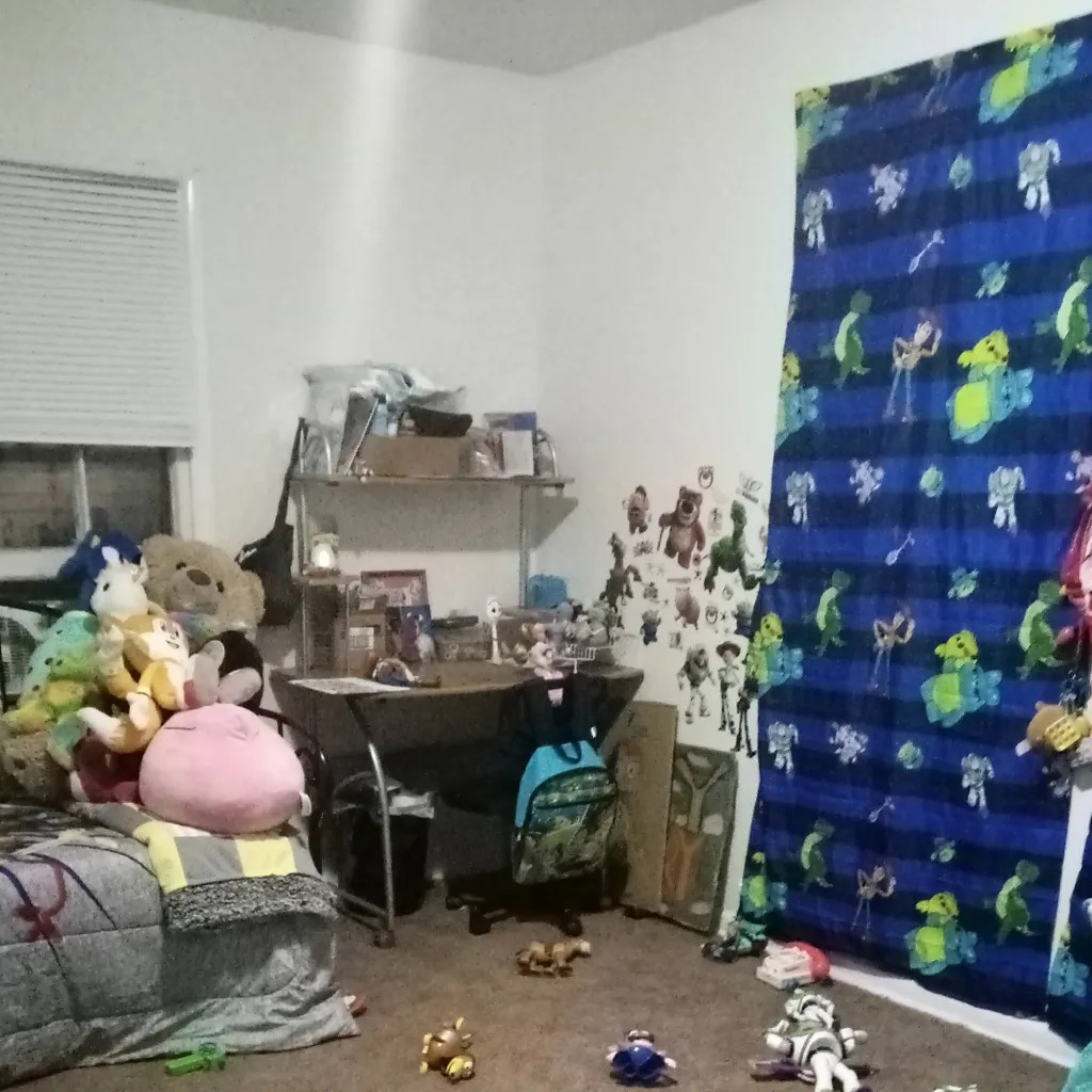 chat with ai character: Natalie Bedroom