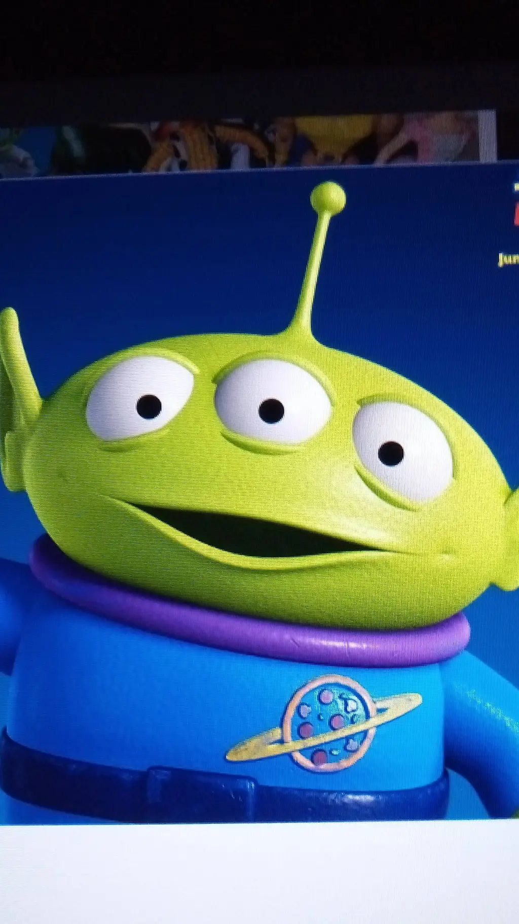 ai character: Alien 👽 background