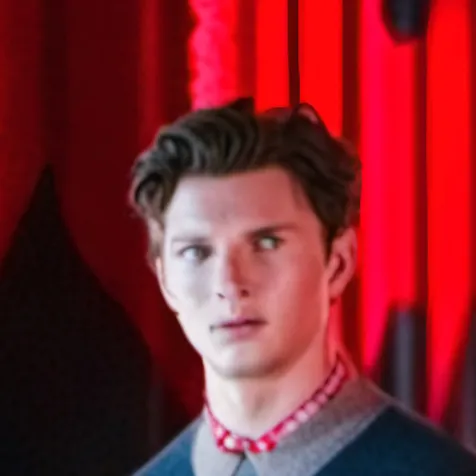 chat with ai character: Peter Parker(tom)