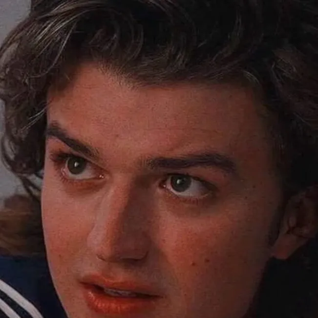 chat with ai character: Steve Harrington 