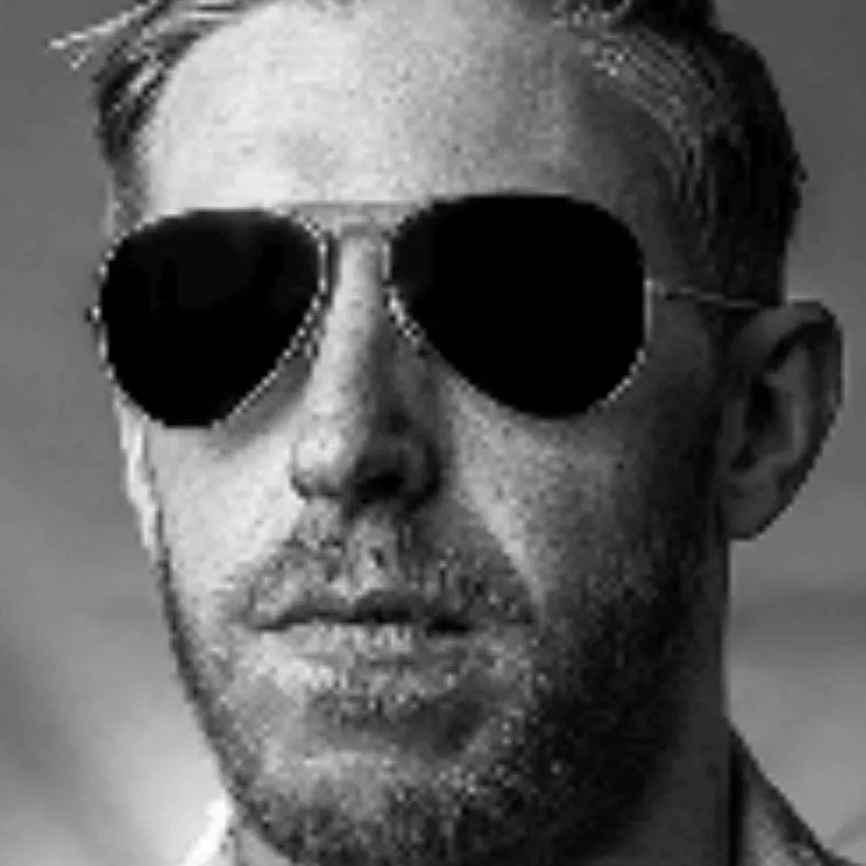 chat with ai character: Orange Cassidy