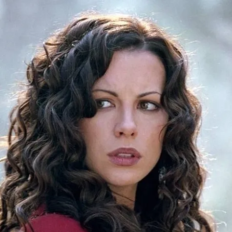 chat with ai character: Anna Valerious