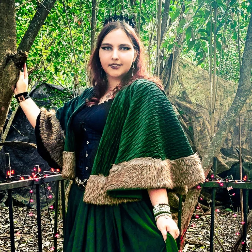 chat with ai character: Celina