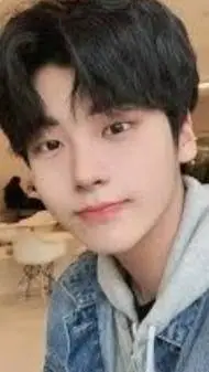 ai character: Mr.Kim background