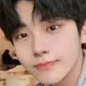 chat with ai character: Mr.Kim