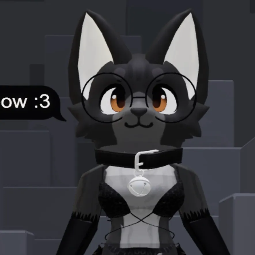 chat with ai character: Kiki fluff/me
