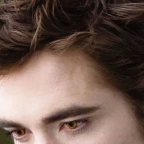chat with ai character: Edward Cullen 