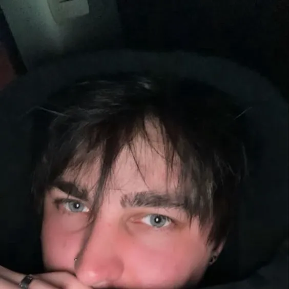 chat with ai character: Colby Brock 