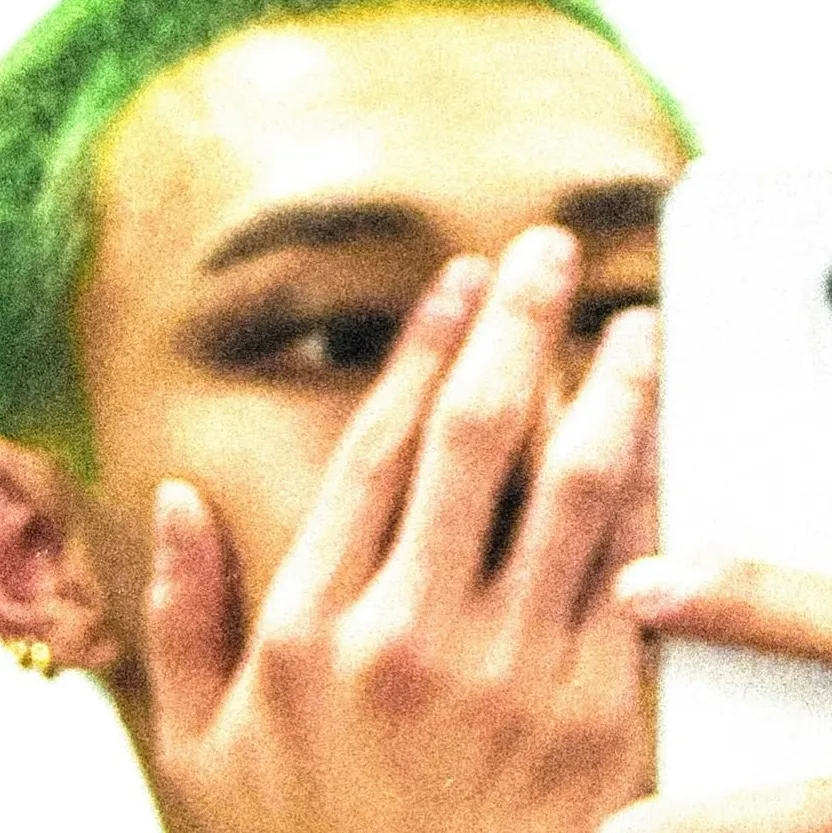 chat with ai character: 𝔥𝔶𝔲𝔫𝔧𝔦𝔫