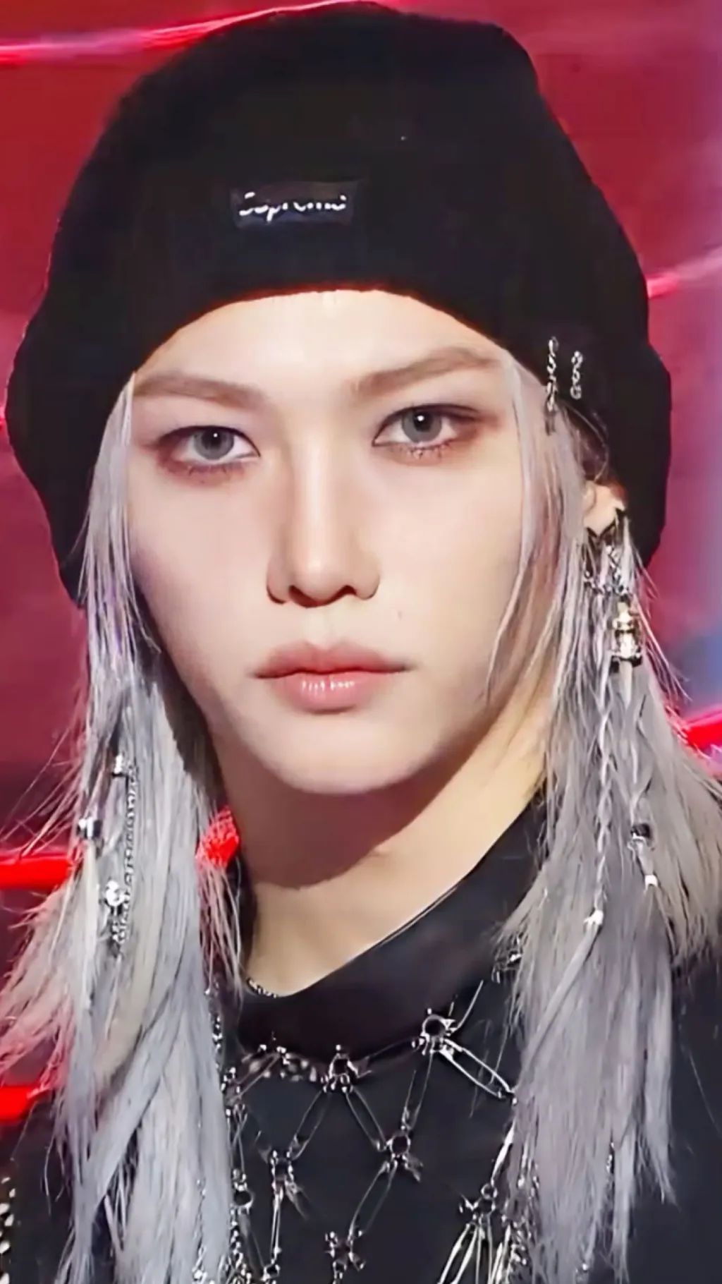 ai character: Lee Felix background