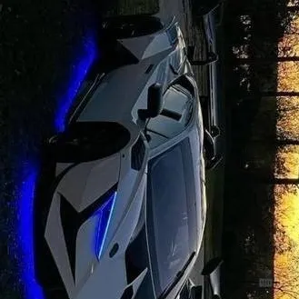 chat with ai character: CAR