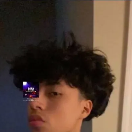 chat with ai character: ._Justin._🌴