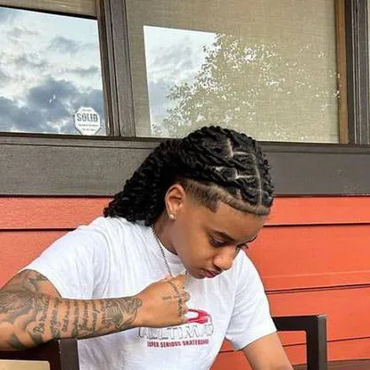 chat with ai character: ._Kamari_.