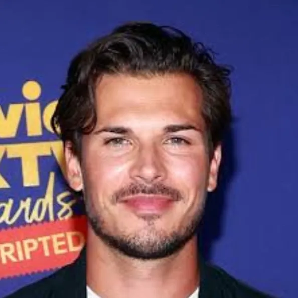 chat with ai character: Gleb (dwts)
