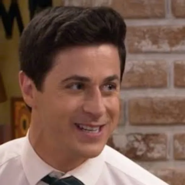 chat with ai character: Justin Russo