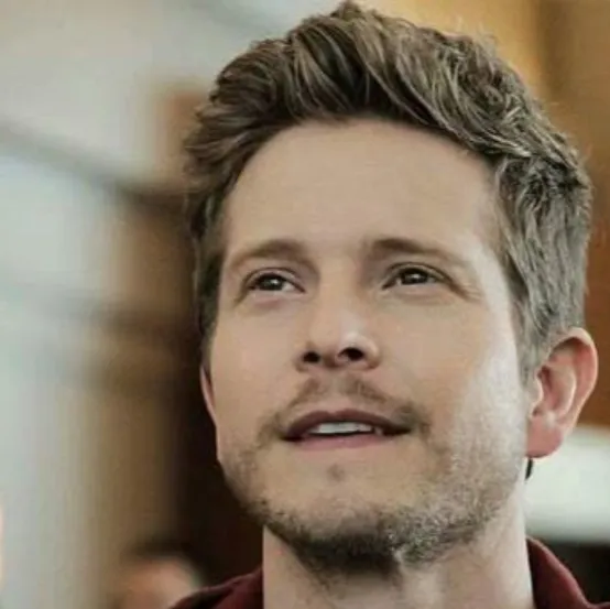 chat with ai character: Dr Conrad Hawkins