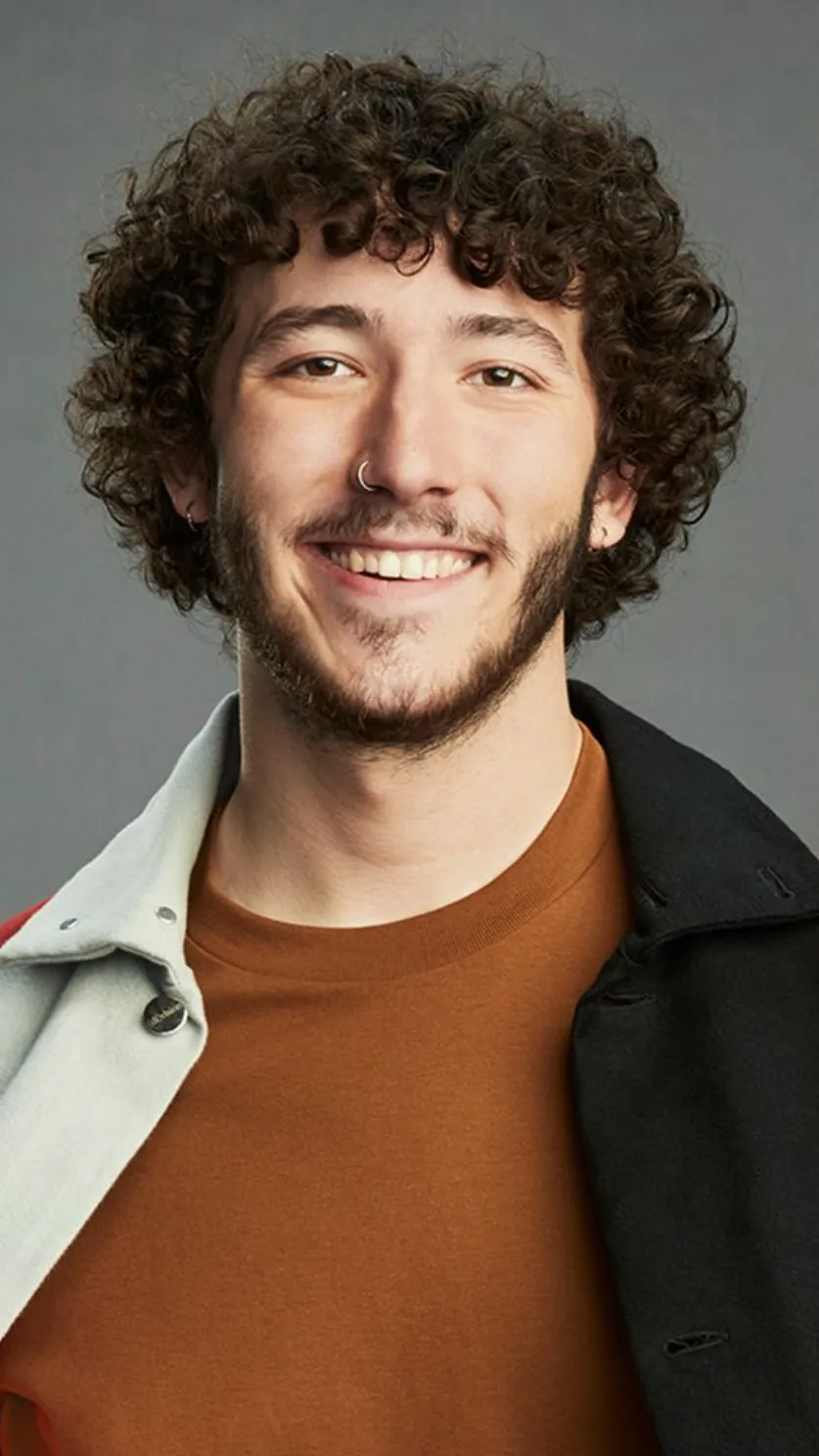 ai character: Frankie Jonas background