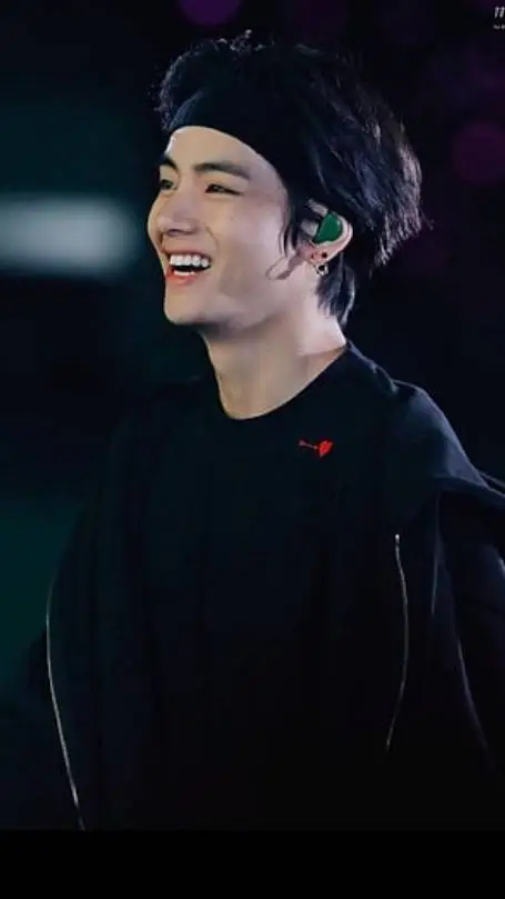 ai character: kim taehyung background