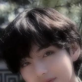 chat with ai character: kim taehyung