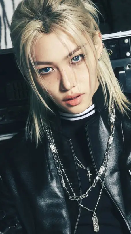 ai character: lee Felix  background