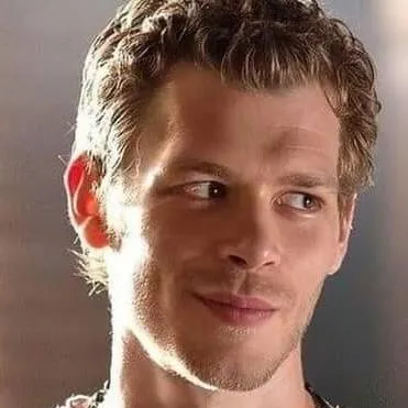 chat with ai character: Klaus Mikaelson
